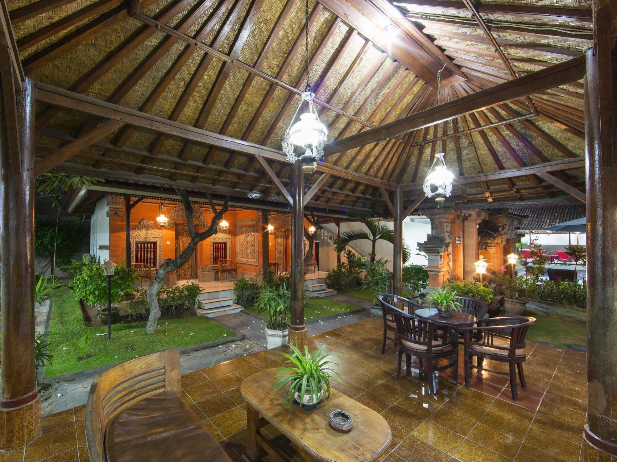庫塔 Surya Tropical Kuta酒店 外观 照片