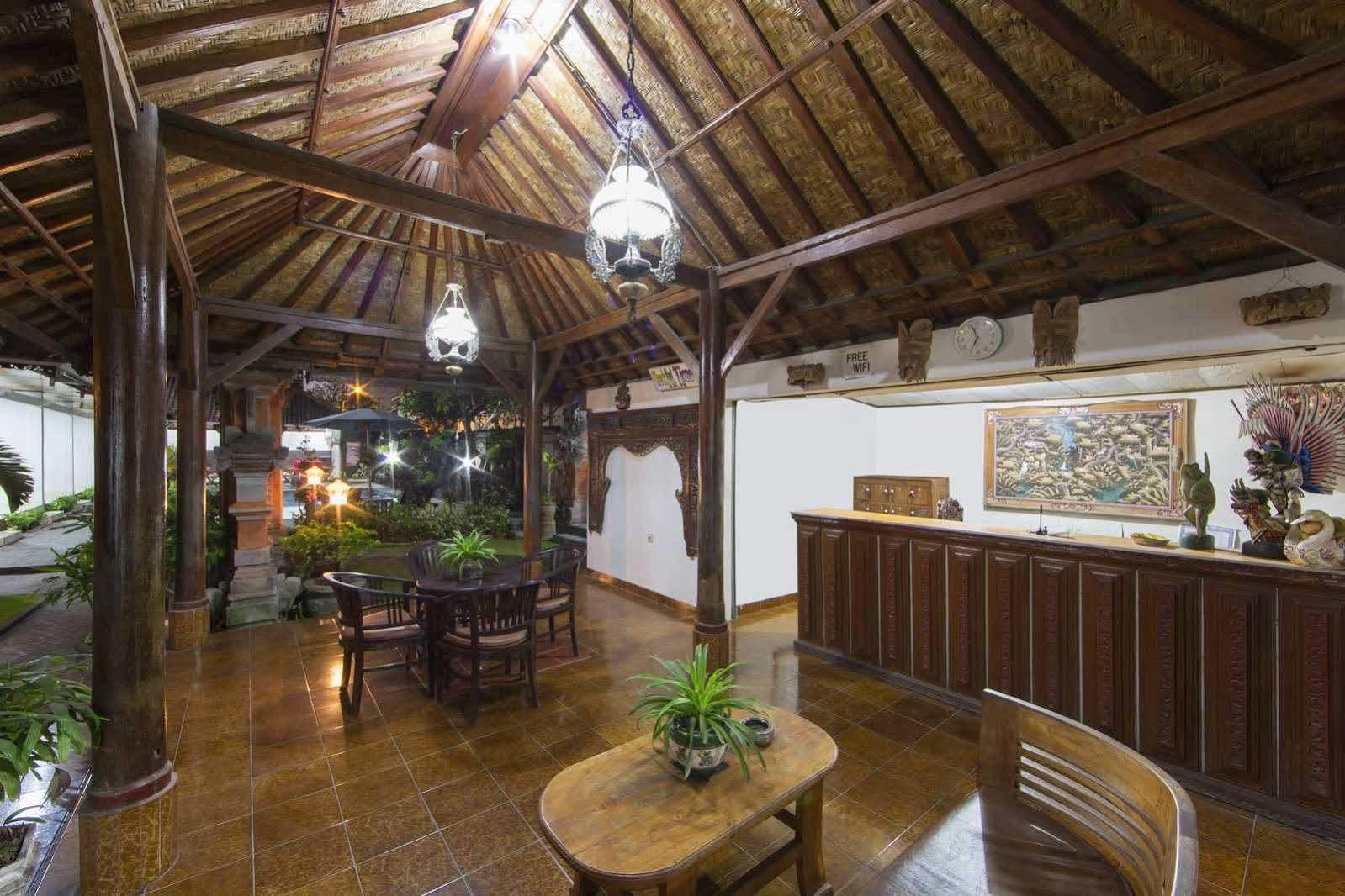 庫塔 Surya Tropical Kuta酒店 外观 照片